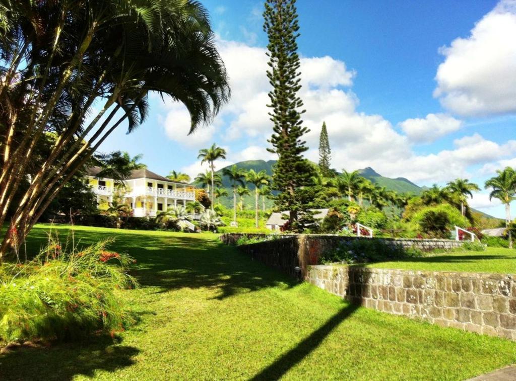 Ottleys Plantation Inn Cayon ภายนอก รูปภาพ